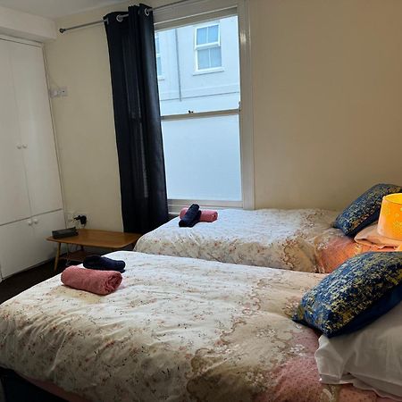 Comfortable Home, Town Centre, Free Parking,Multiple Rooms Cheltenham Dış mekan fotoğraf