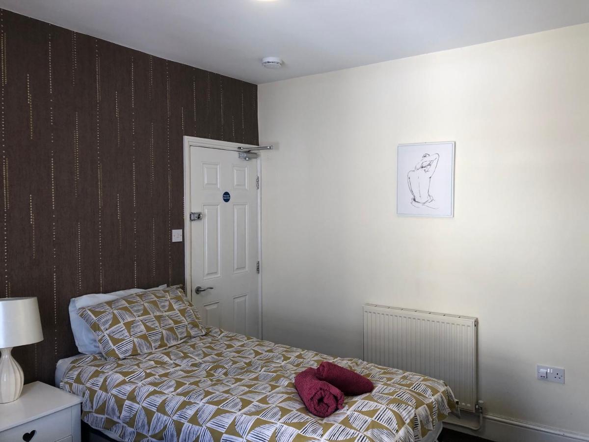 Comfortable Home, Town Centre, Free Parking,Multiple Rooms Cheltenham Dış mekan fotoğraf